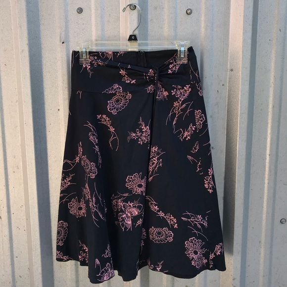 Papaya | Black A-Line Skirt with Flower Pattern - Picture 2 of 7